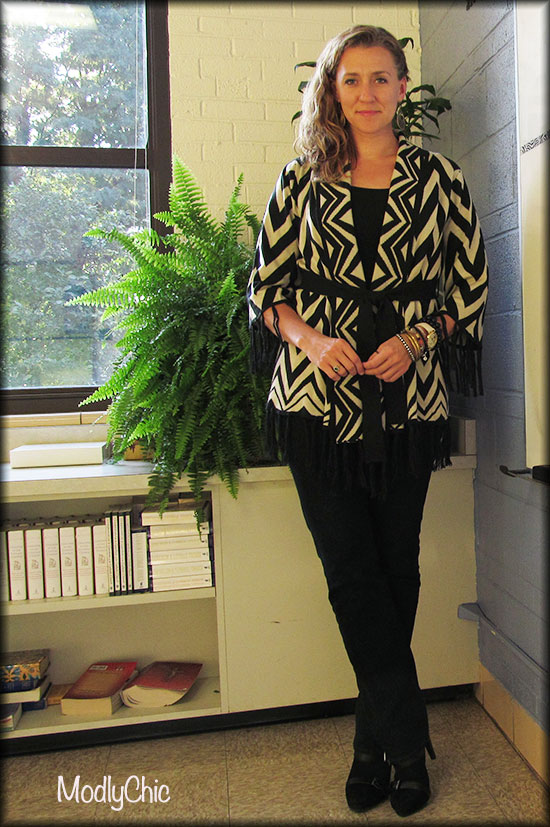 midnight-velvet-black-white-fringed-zigzag-cardigan2