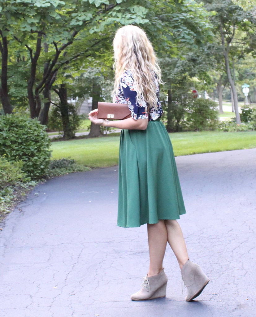 green-midi-skirt-navy-floral-shirt7